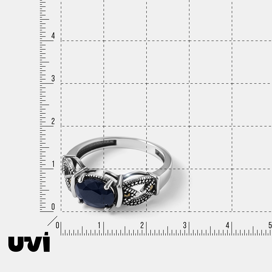 Серебряное кольцо с сапфиром