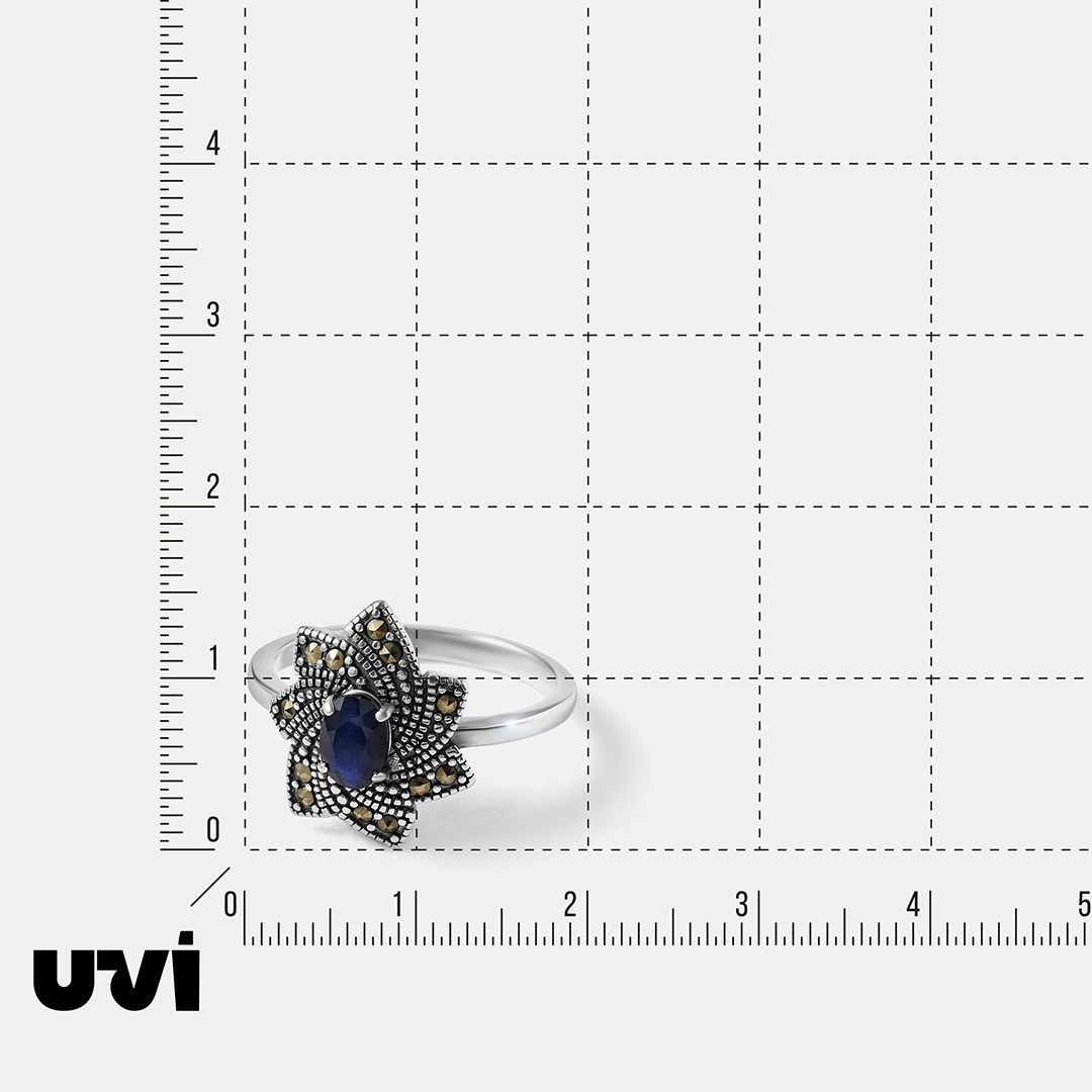 Серебряное кольцо с сапфиром