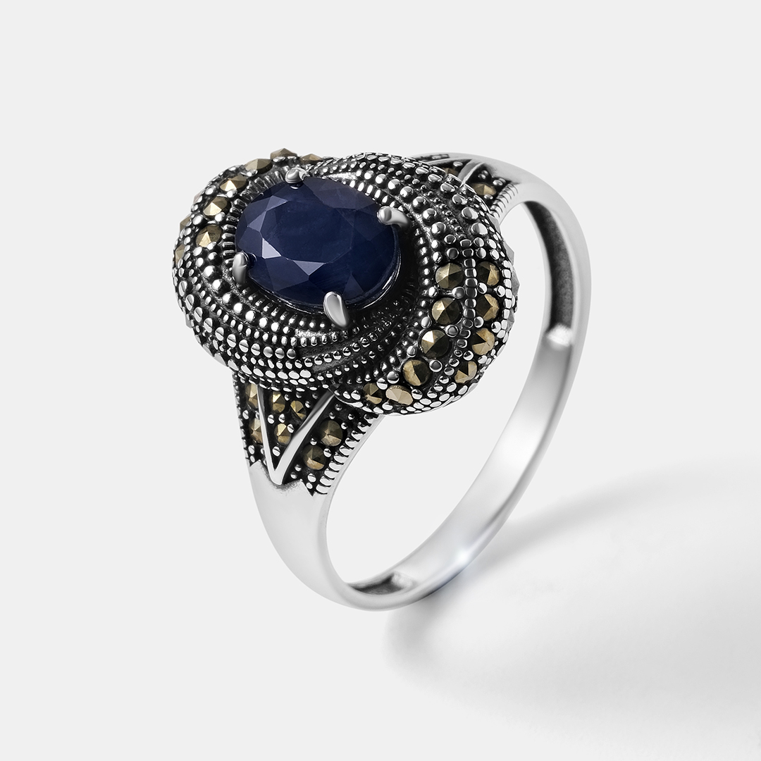 Серебряное кольцо с сапфиром
