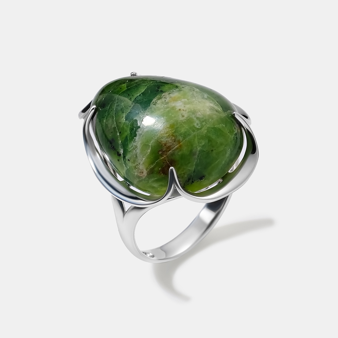Серебряное кольцо с зеленым опалом