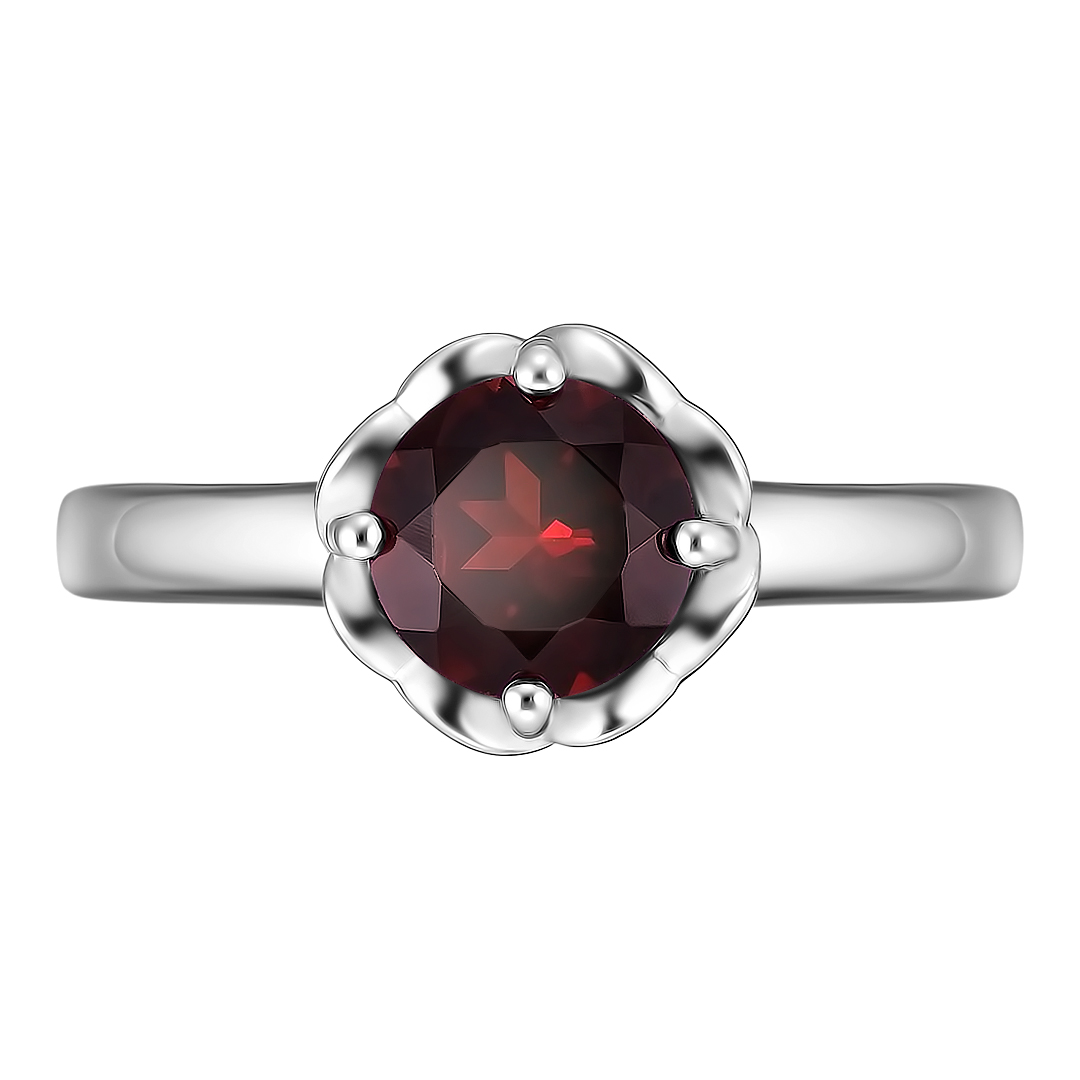Серебряное кольцо с гранатом