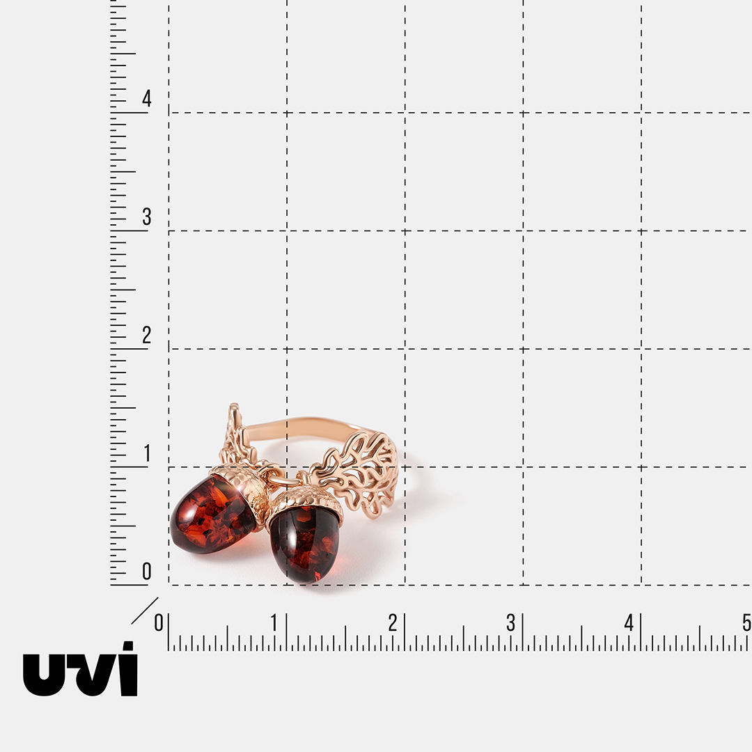 Серебряное кольцо с янтарем "Желуди"