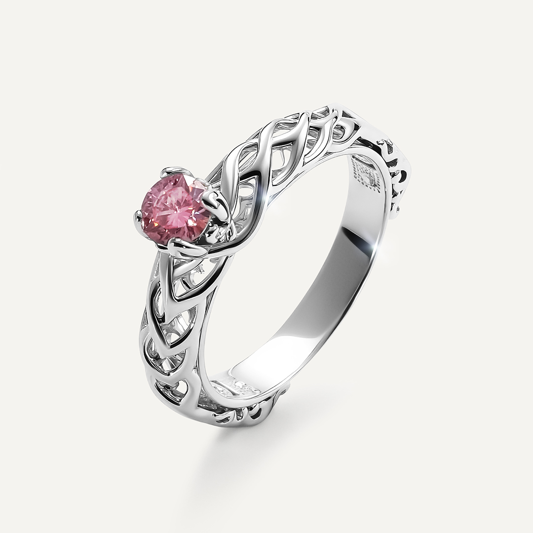 Серебряное кольцо с розовым муассанитом