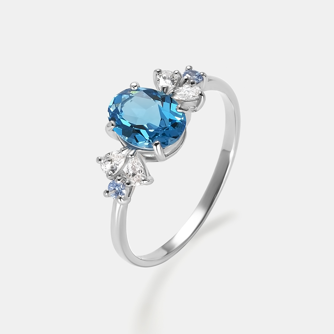 Серебряное кольцо с топазом swiss