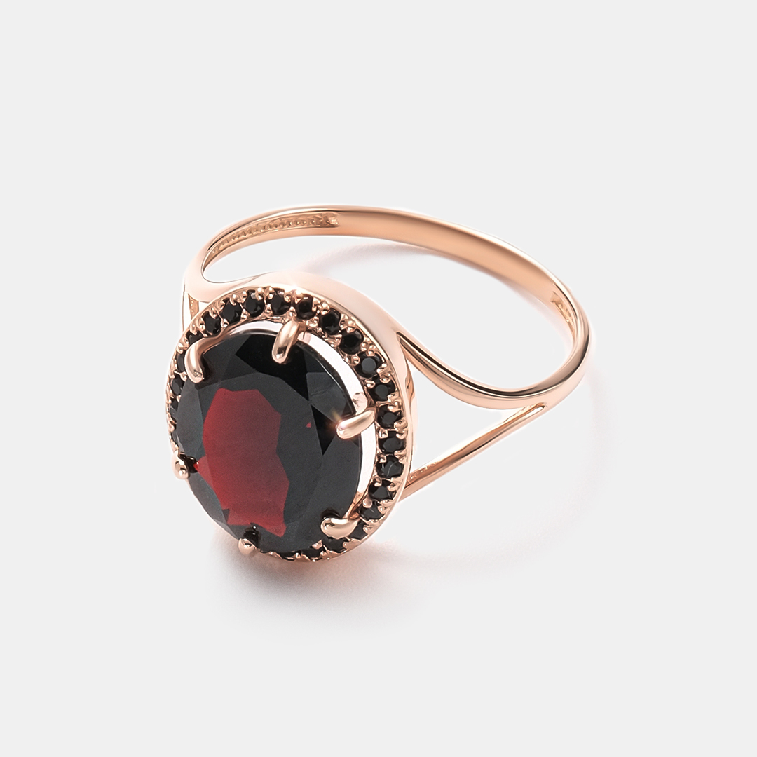 Серебряное кольцо с гранатом