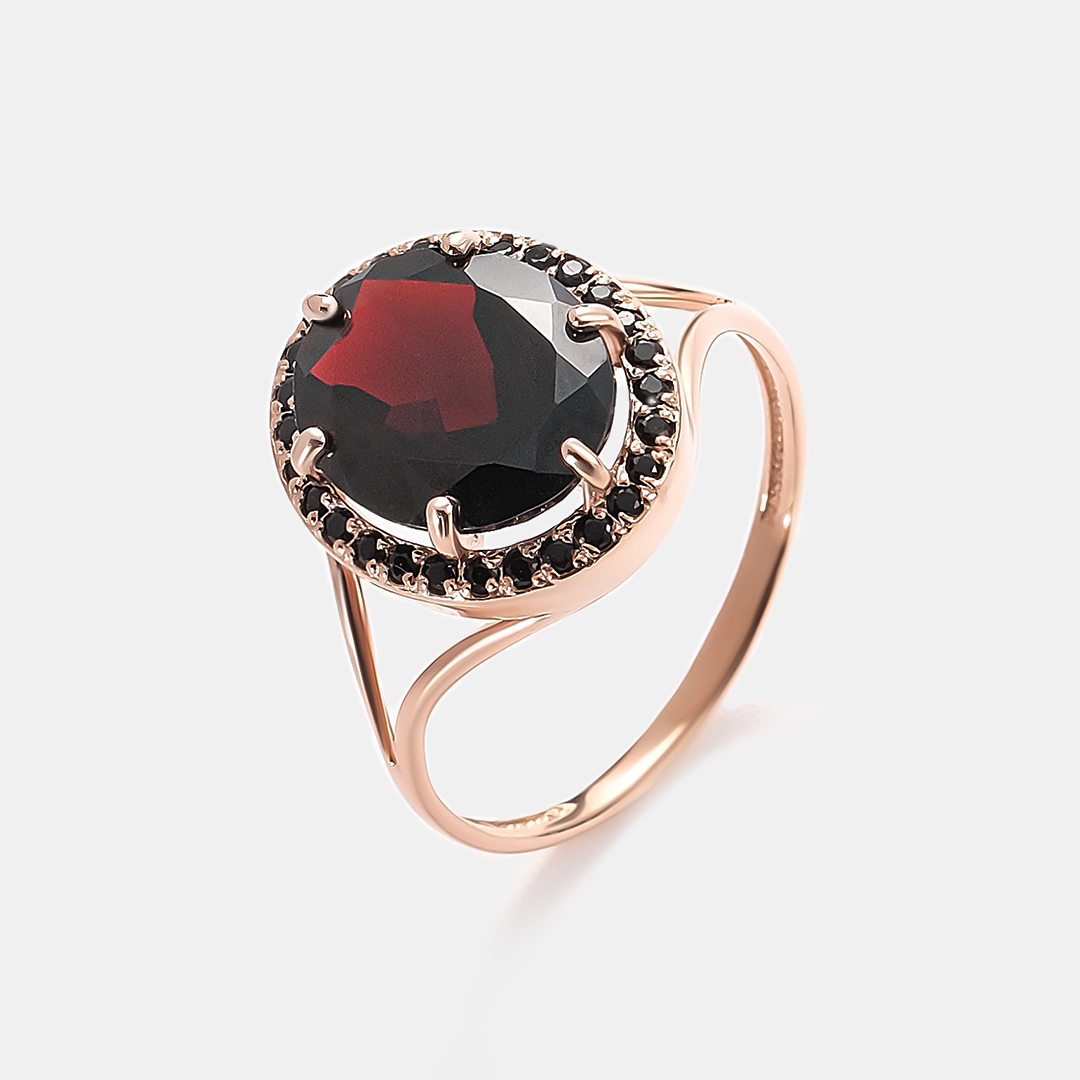 Серебряное кольцо с гранатом