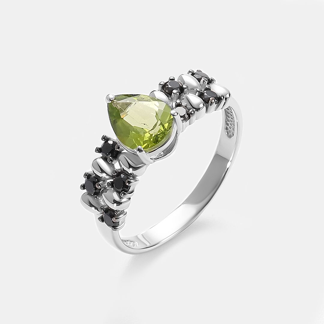 Серебряное кольцо с хризолитом