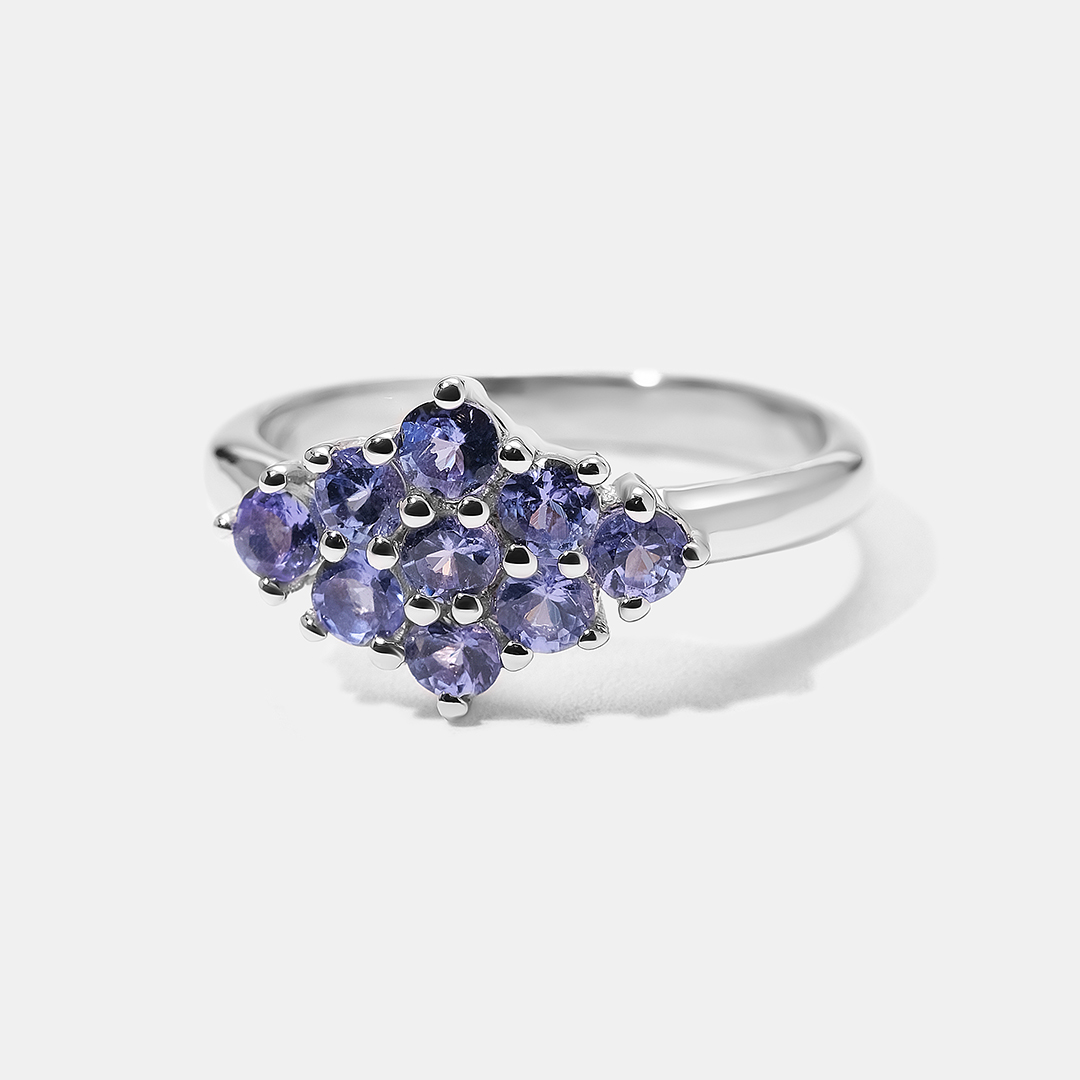 Серебряное кольцо с танзанитами