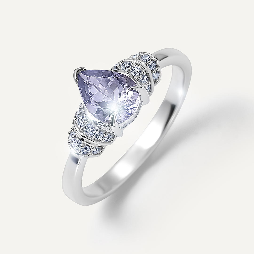 Серебряное кольцо с танзанитом