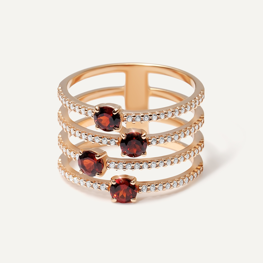 Серебряное кольцо с гранатами