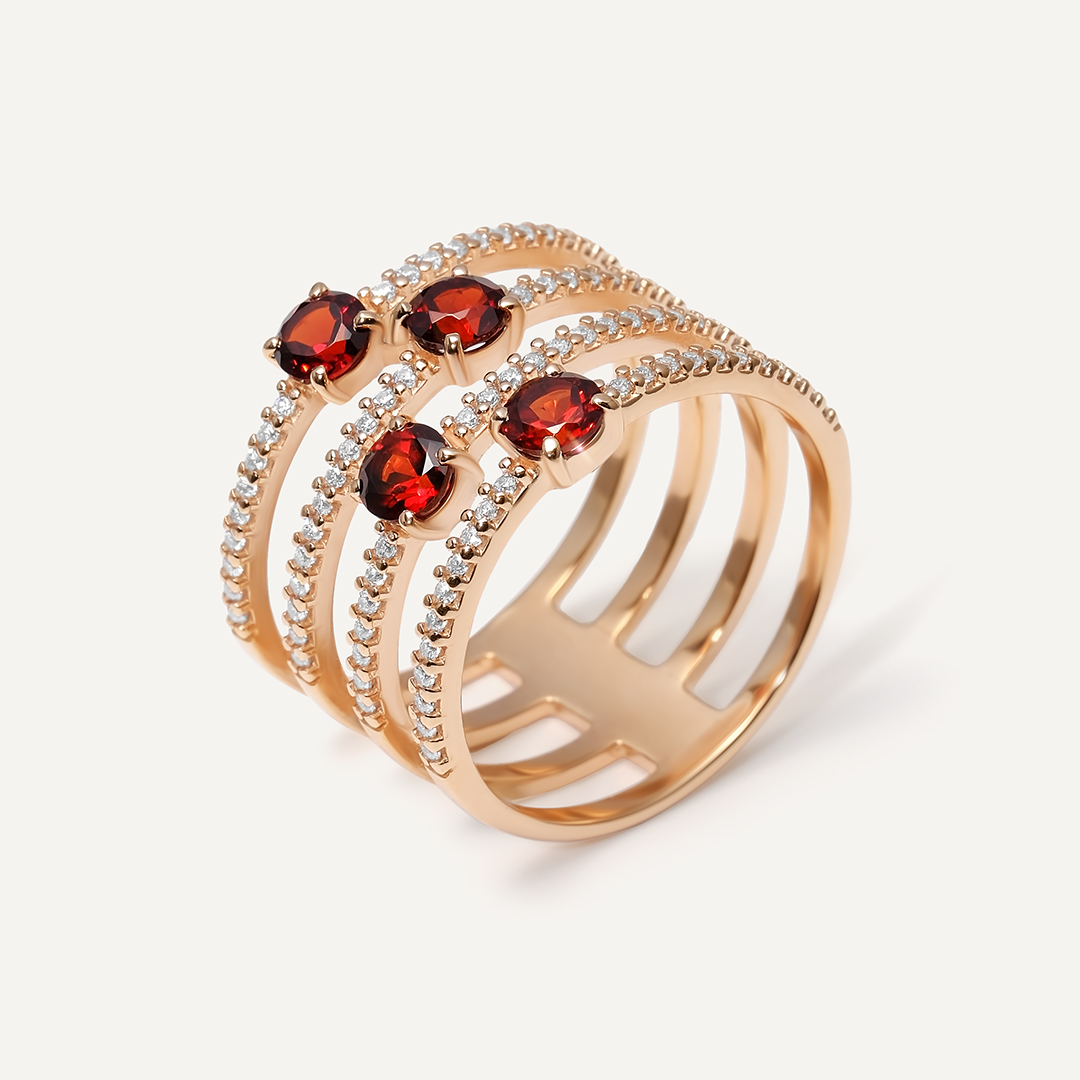 Серебряное кольцо с гранатами