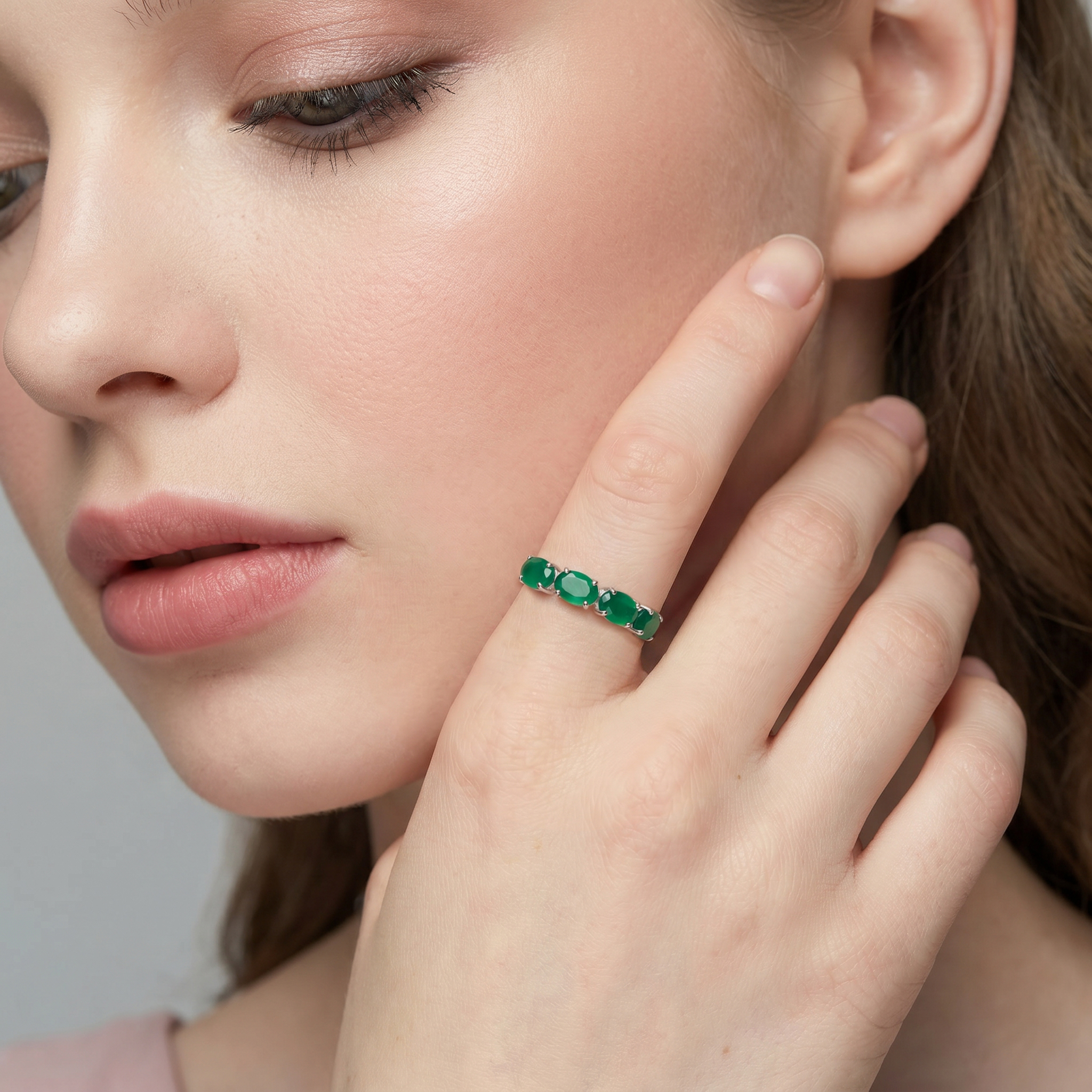 Серебряное кольцо с агатами