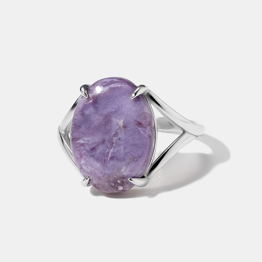 Серебряное кольцо с чароитом