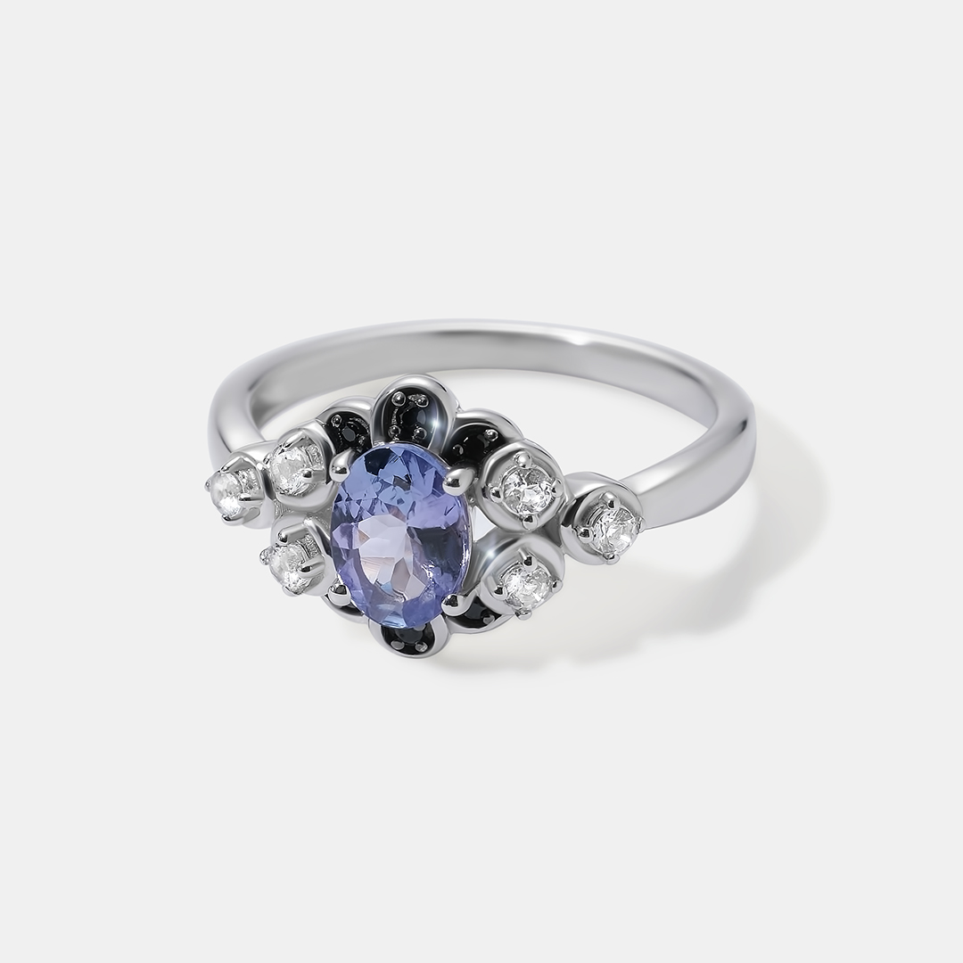 Серебряное кольцо с танзанитом