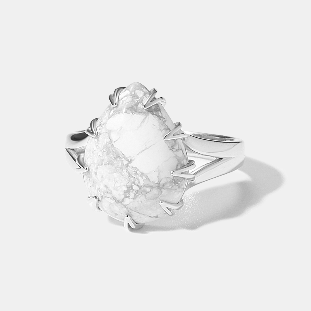 Серебряное кольцо с кахолонгом