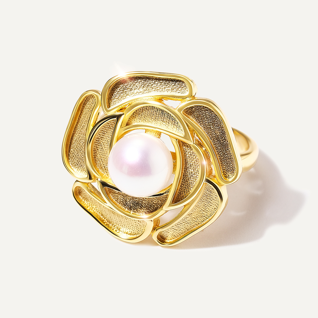 Серебряное кольцо с жемчугом "Цветок"