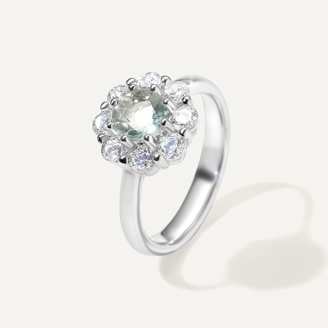 Серебряное кольцо с флюоритом "Цветок"