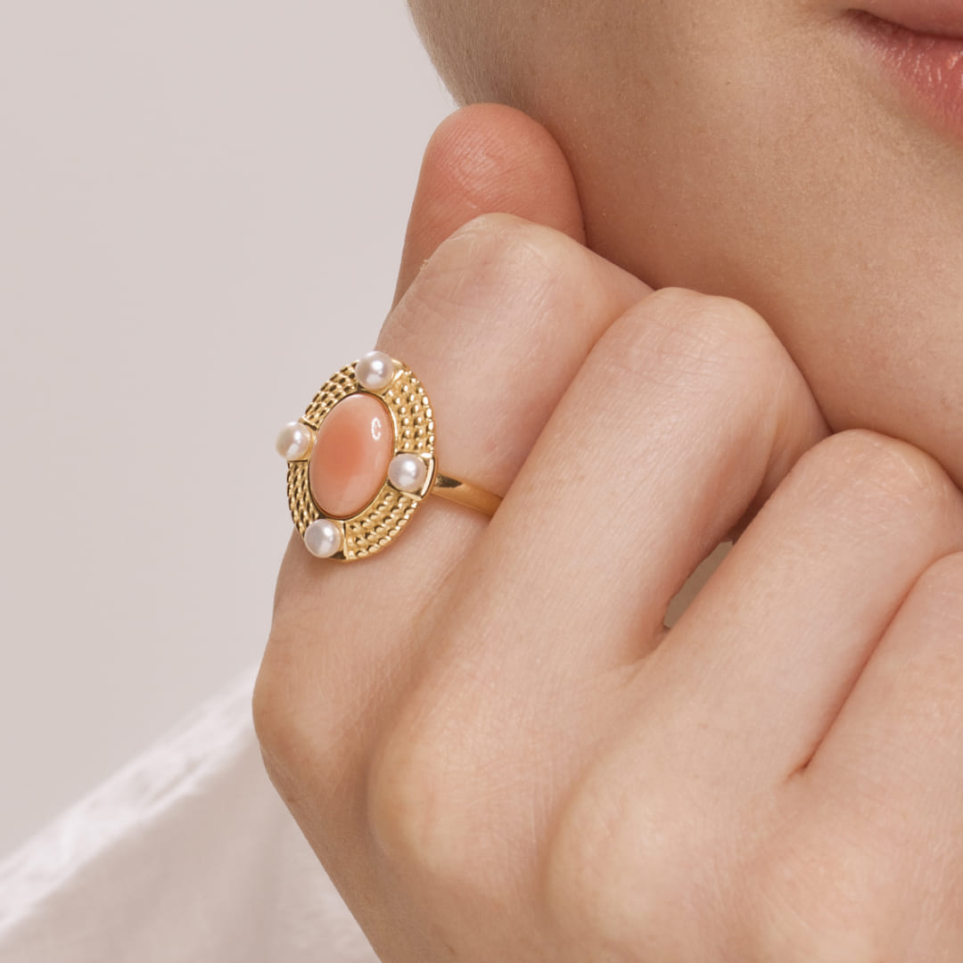 Серебряное кольцо с кораллом и жемчугом
