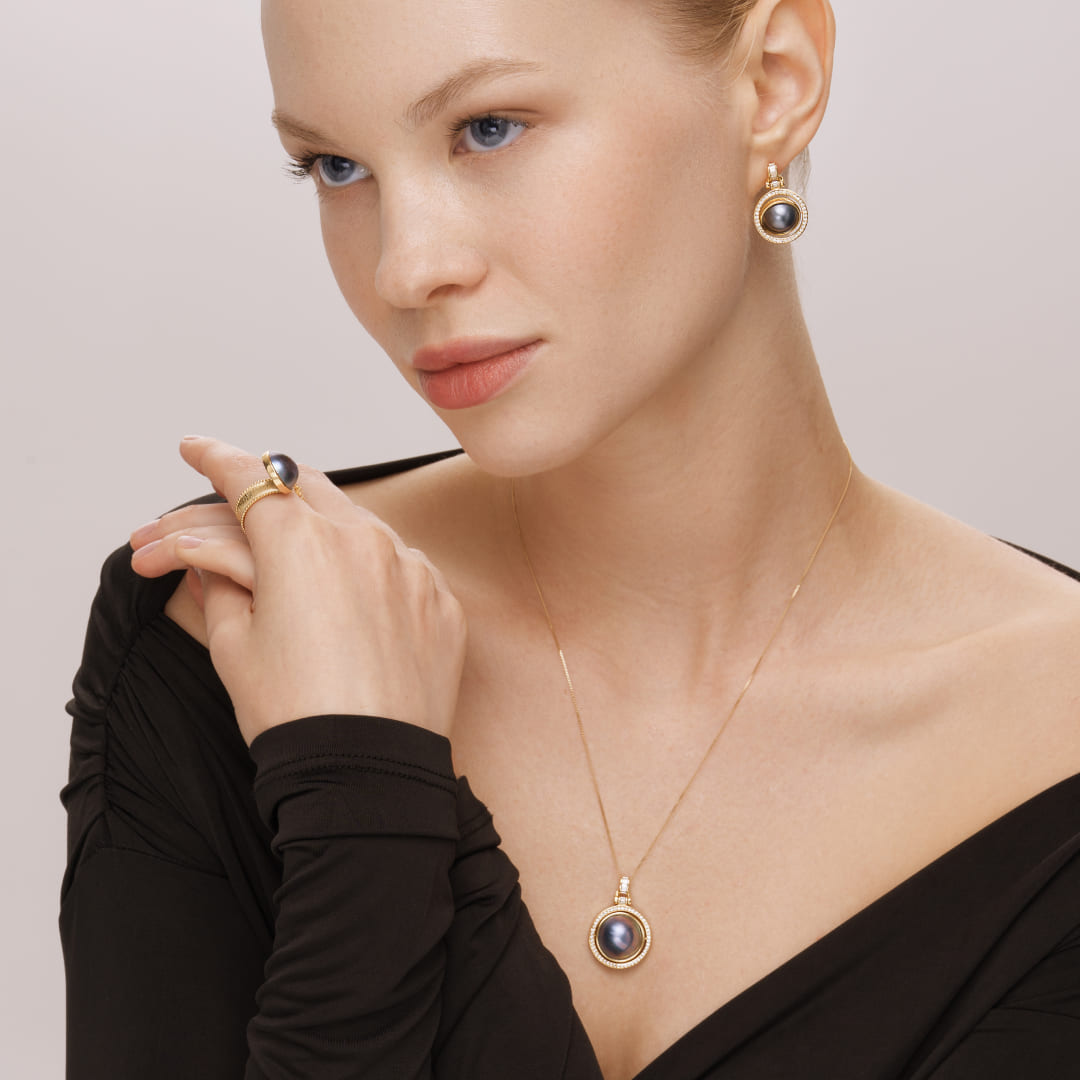 Серебряное незамкнутое кольцо с жемчугом Мабе