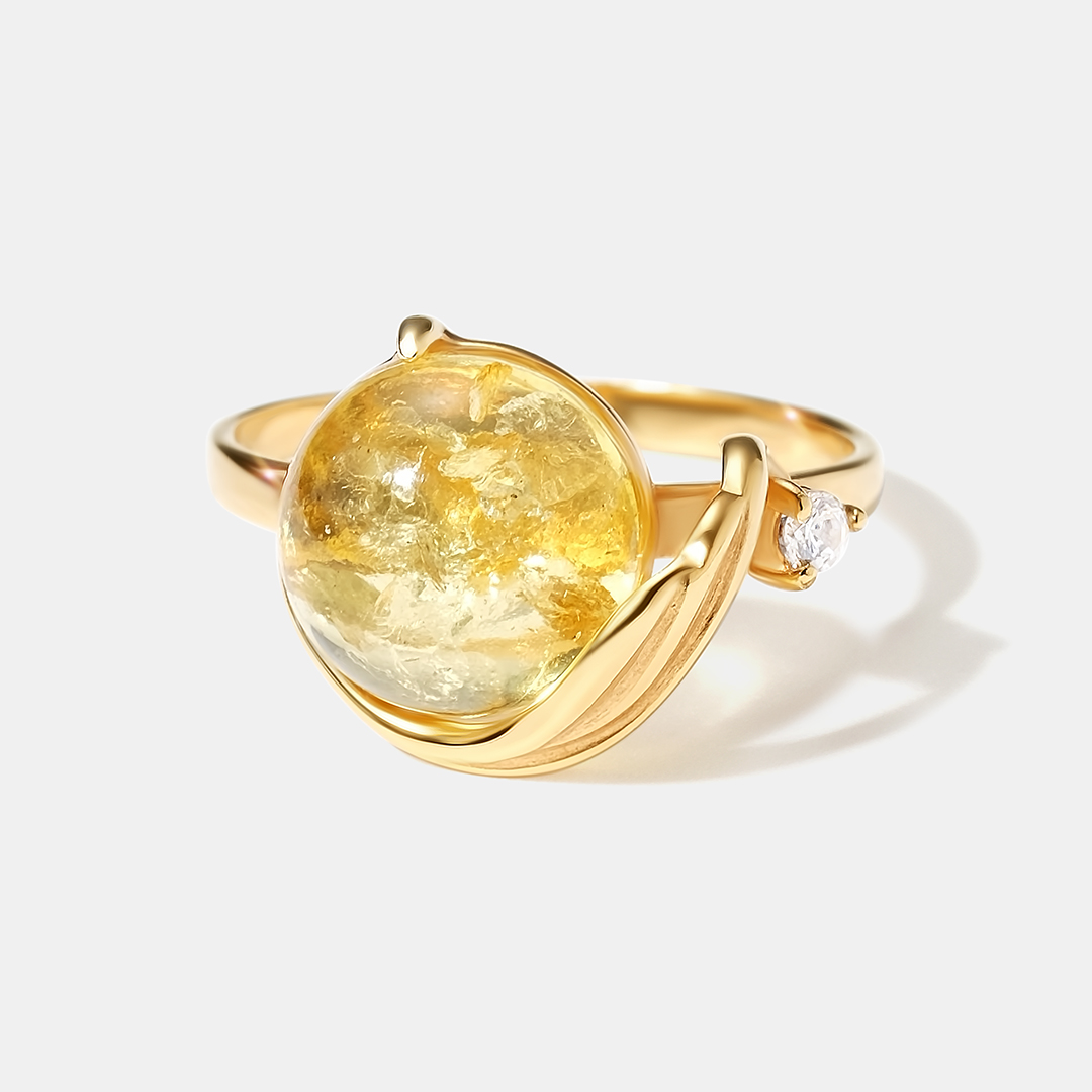 Серебряное кольцо с янтарем