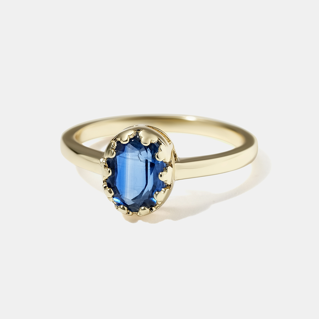 Серебряное кольцо с кианитом
