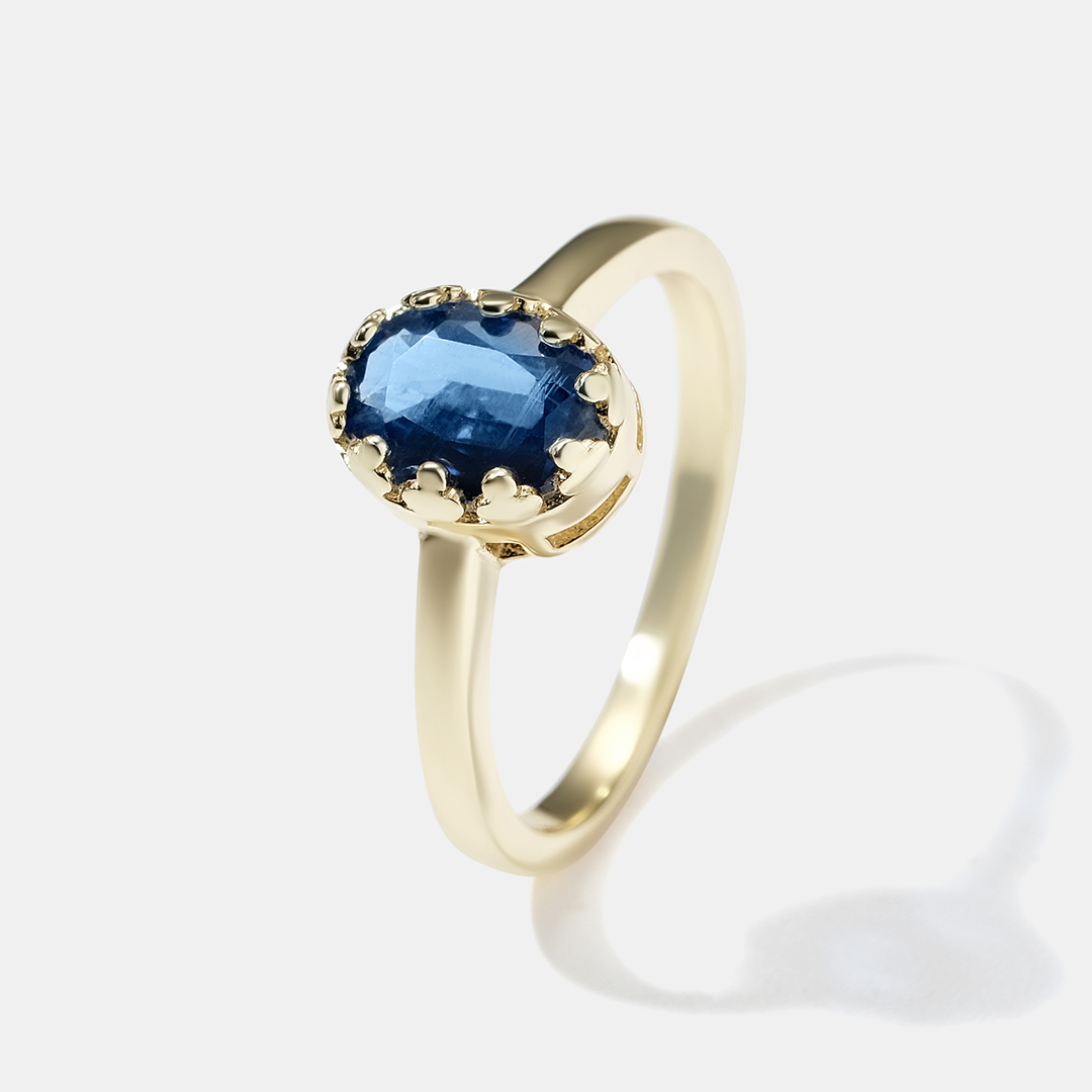 Серебряное кольцо с кианитом