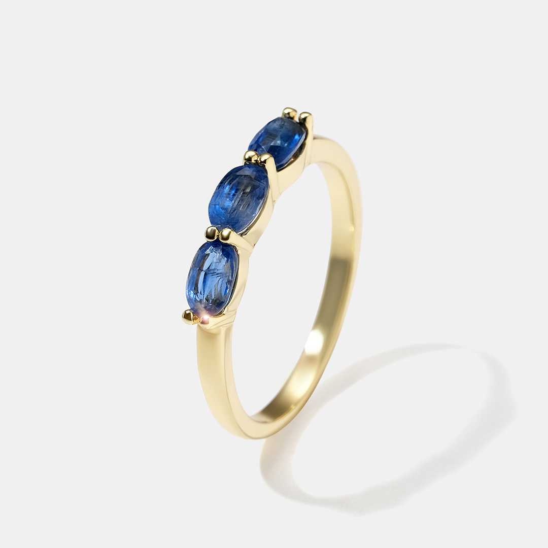 Серебряное кольцо с кианитами