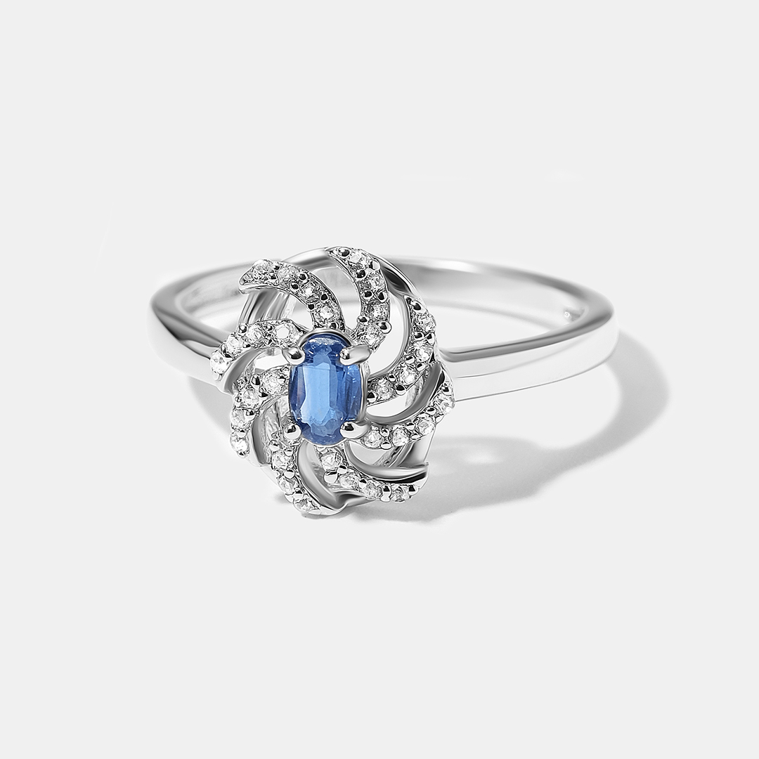 Серебряное кольцо с кианитом