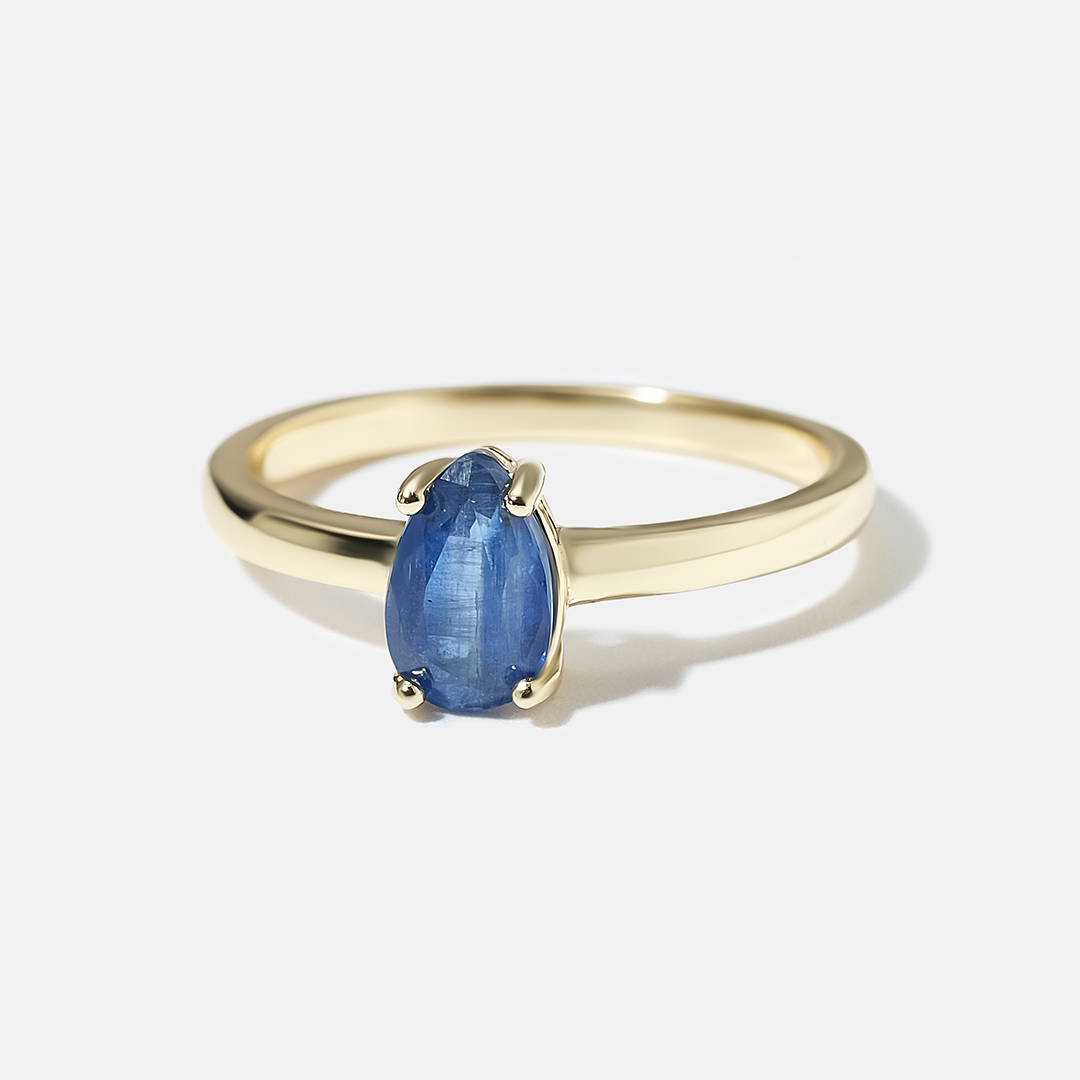 Серебряное кольцо с кианитом