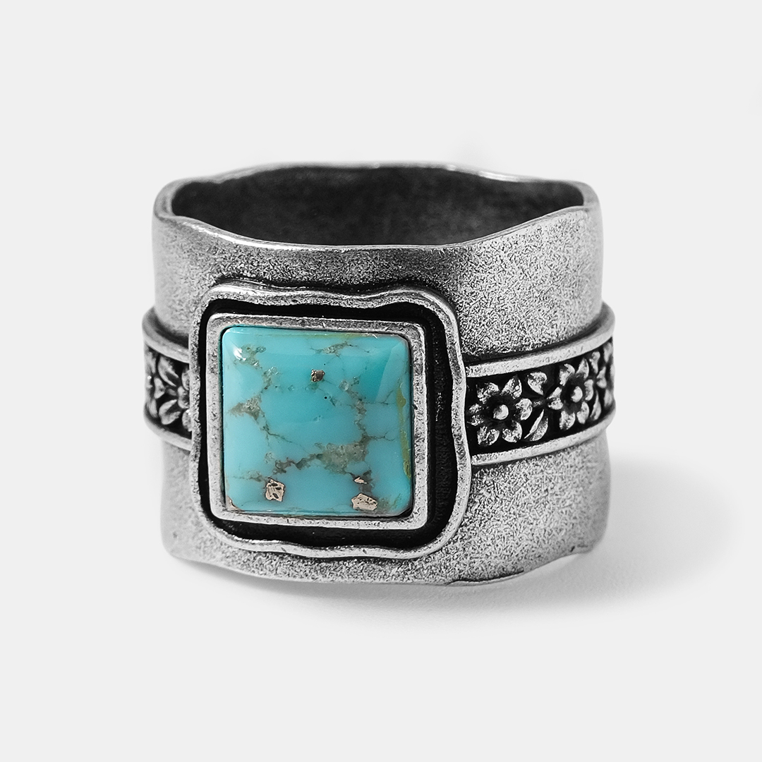 Серебряное кольцо с бирюзой