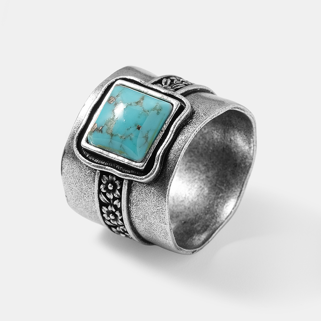 Серебряное кольцо с бирюзой