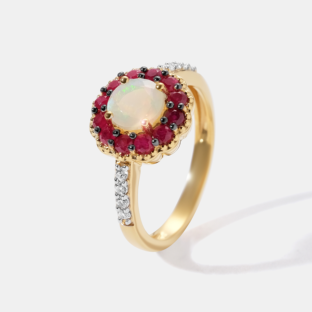 Серебряное кольцо с опалом и рубинами