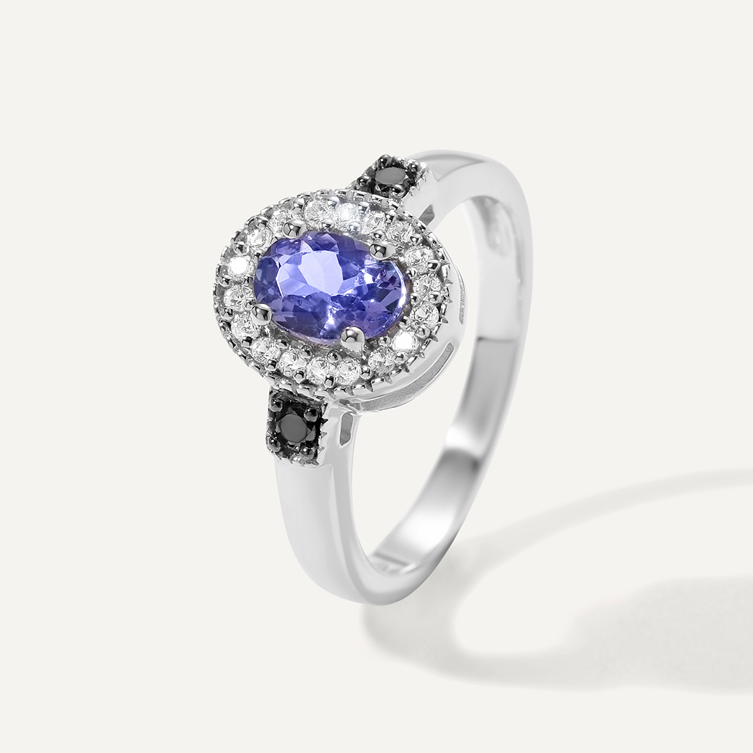 Серебряное кольцо с танзанитом