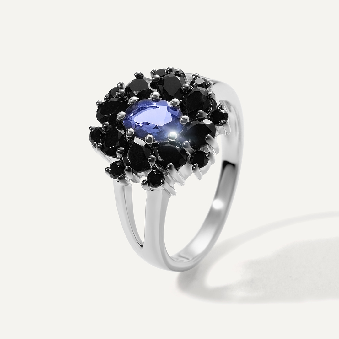 Серебряное кольцо с танзанитом и шпинелью
