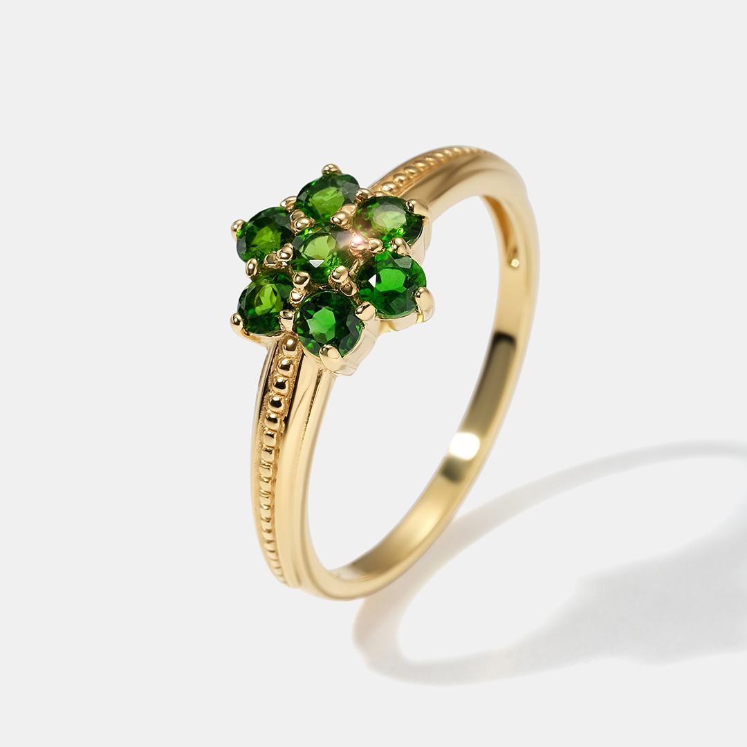 Серебряное кольцо с хромдиопсидами "Цветок"