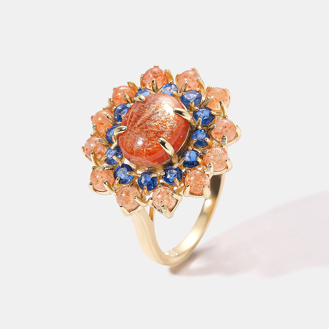 Серебряное кольцо с солнечным камнем