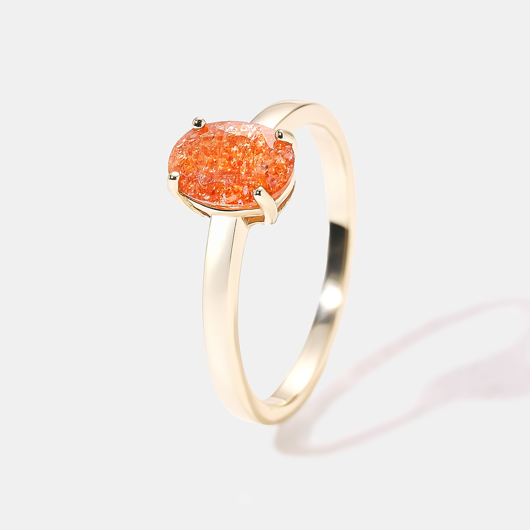 Серебряное кольцо с солнечным камнем
