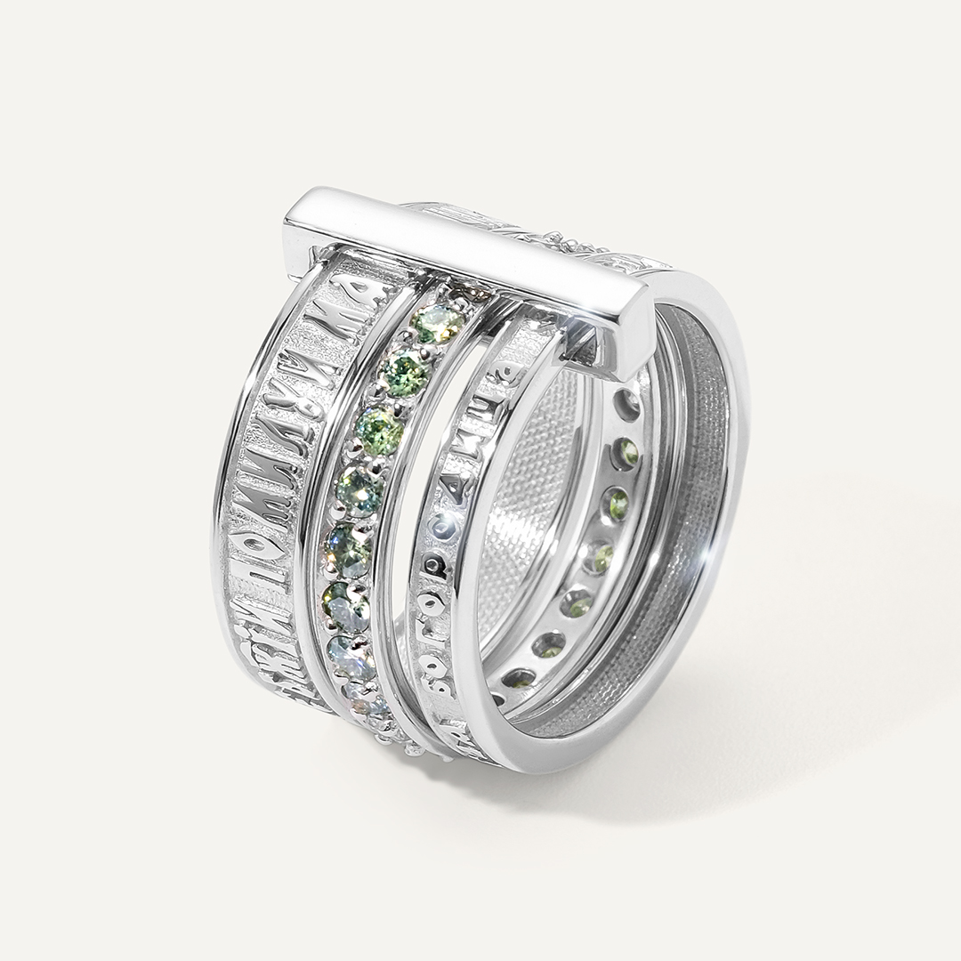 Серебряное кольцо с зелеными муассанитами "Иисусова молитва"