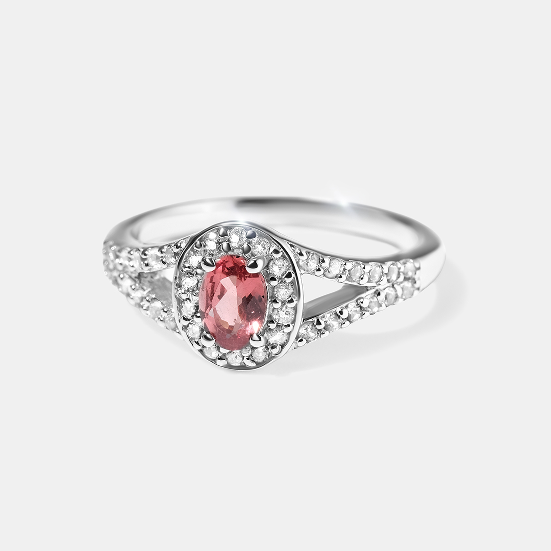 Серебряное кольцо с гранатом