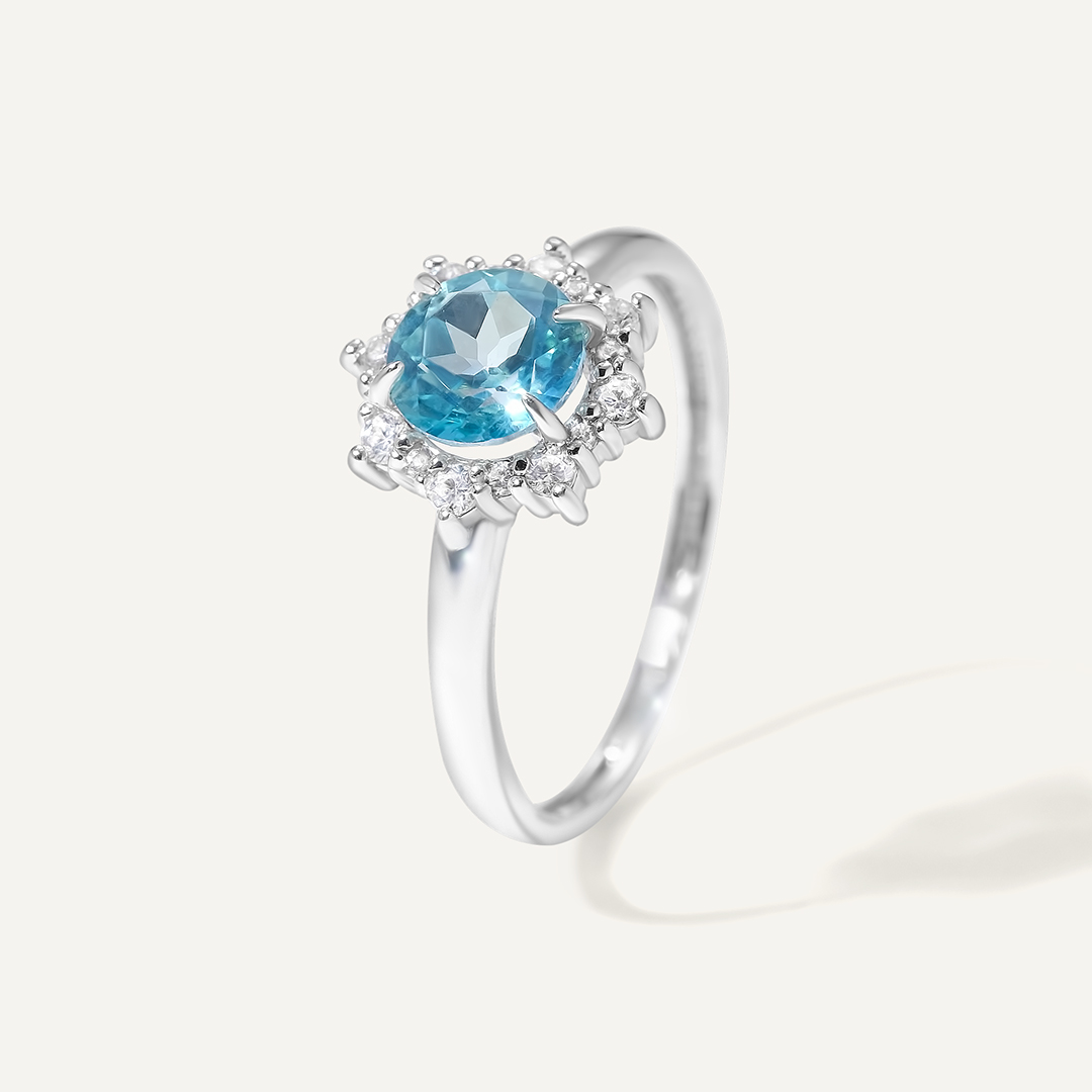 Серебряное кольцо с топазом