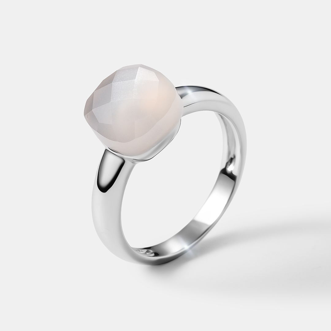 Серебряное кольцо с лунным камнем