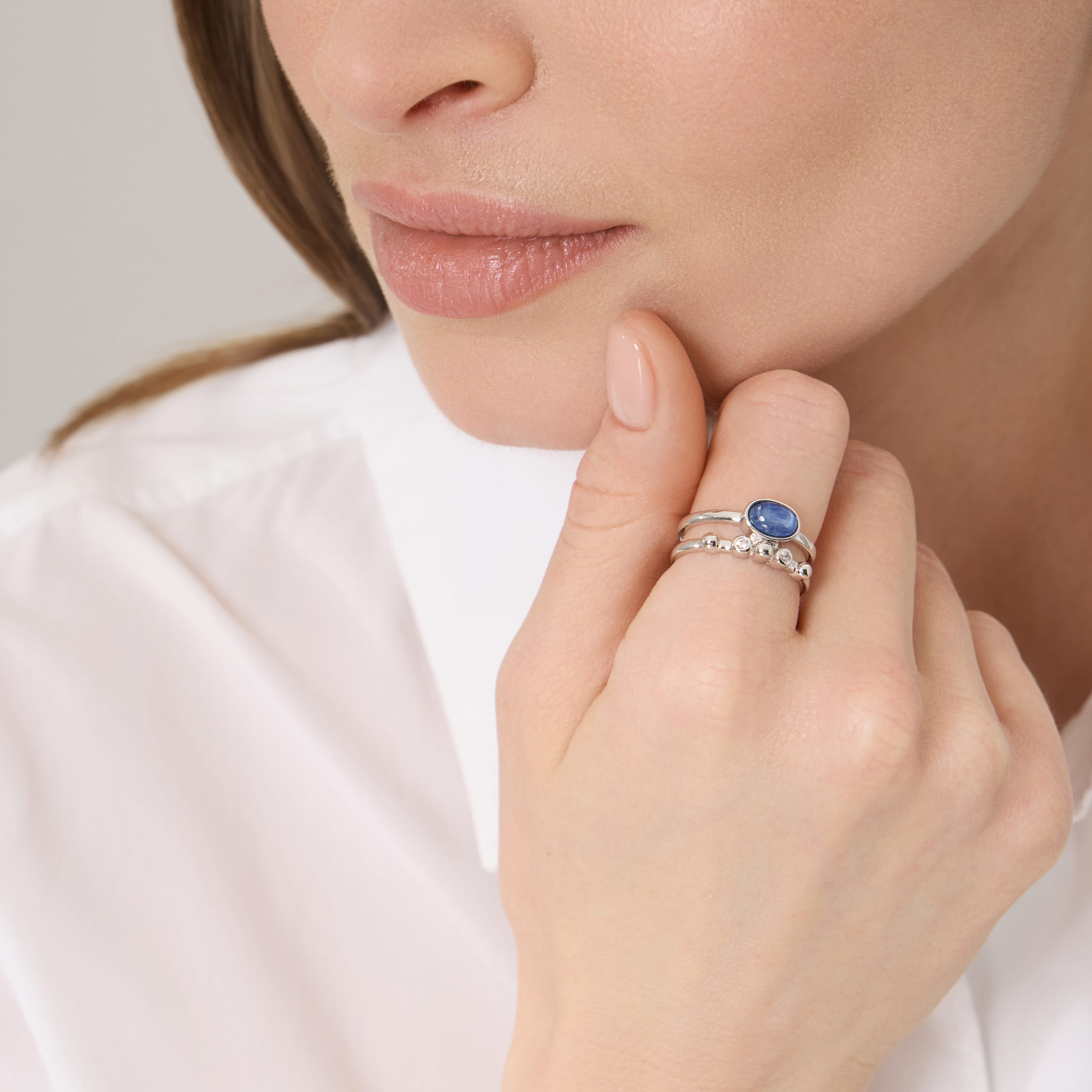 Серебряное кольцо с кианитом