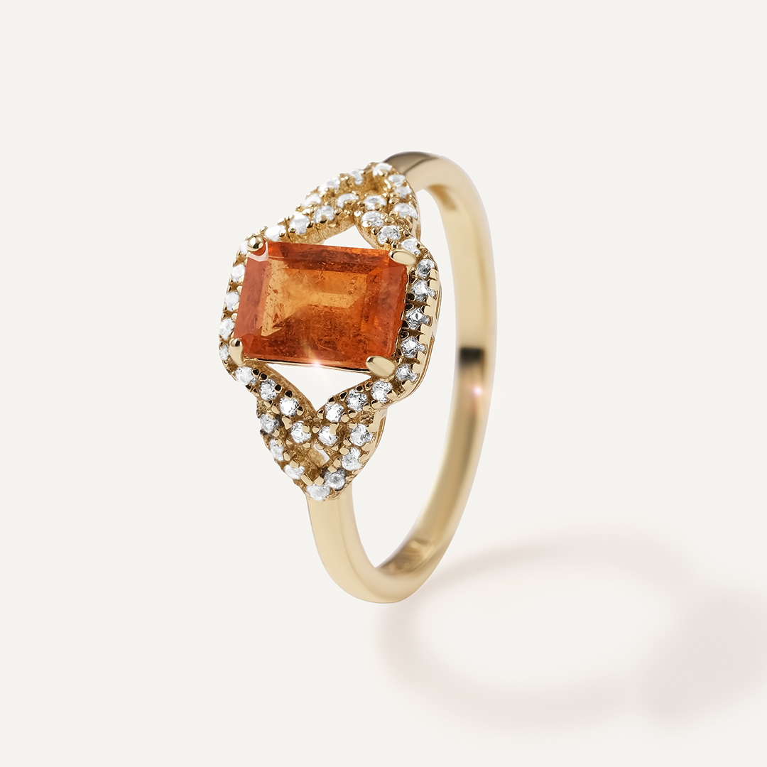 Серебряное кольцо с вульфенитом