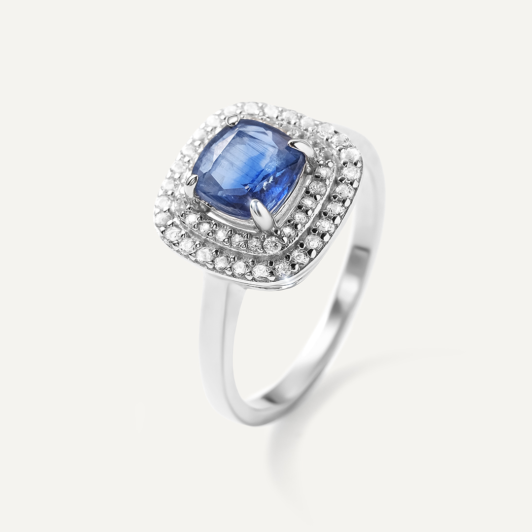 Серебряное кольцо с кианитом