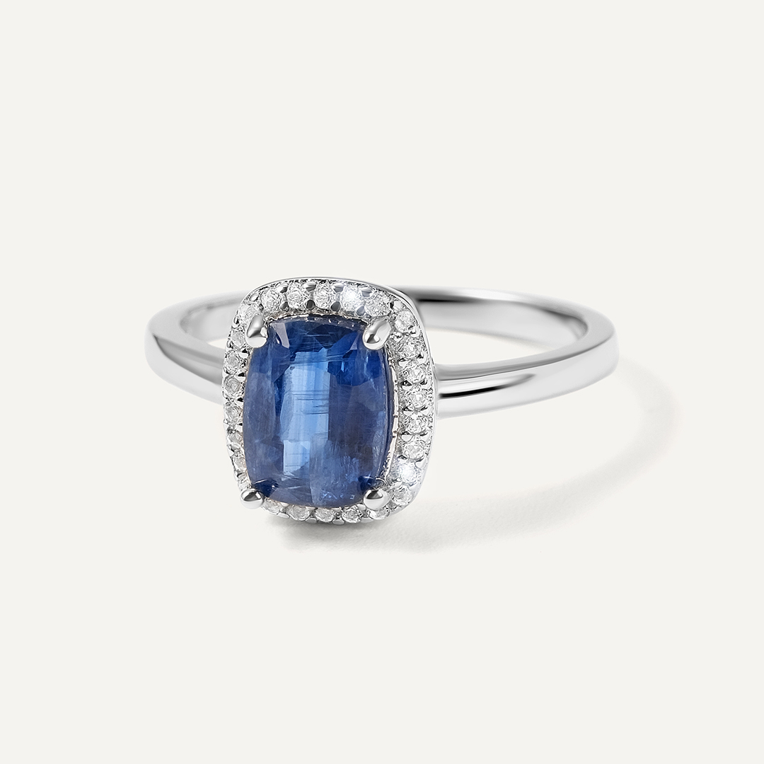 Серебряное кольцо с кианитом