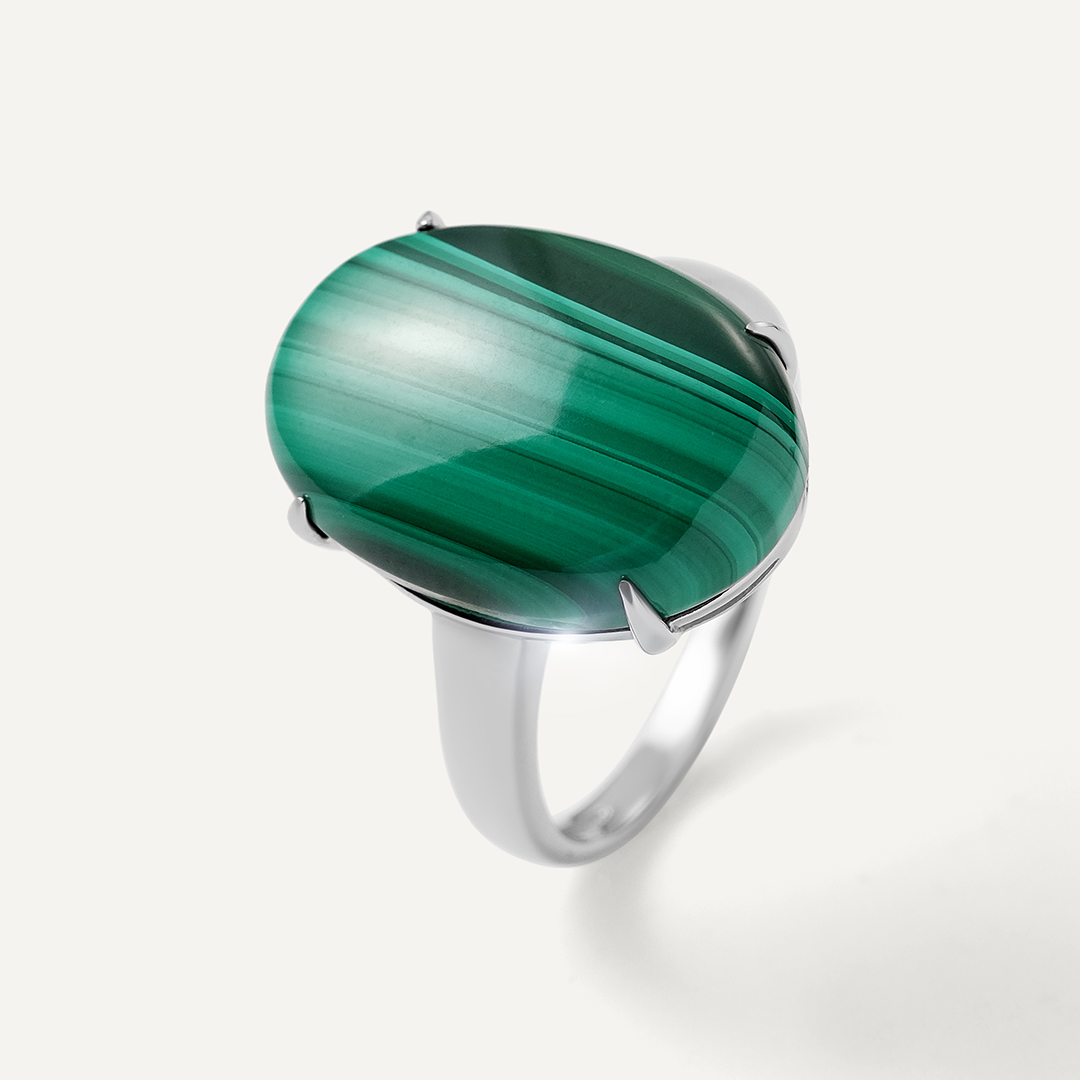 Серебряное кольцо с малахитом