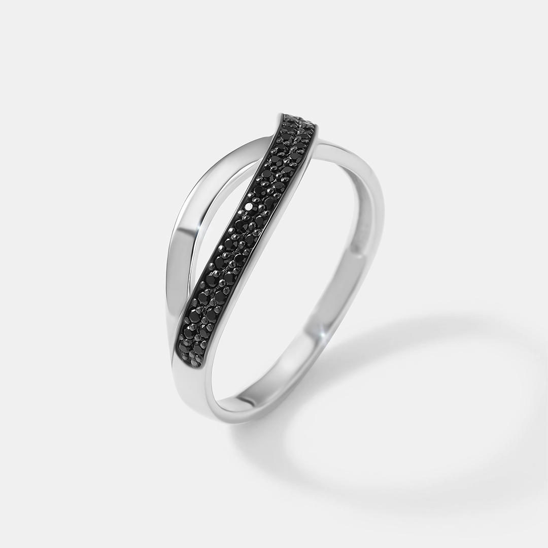 Серебряное кольцо со шпинелью