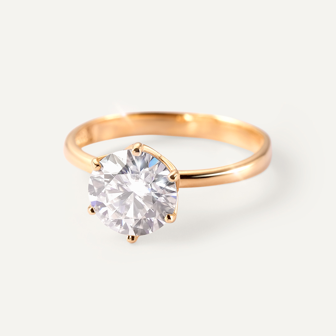 Серебряное кольцо с муассанитом