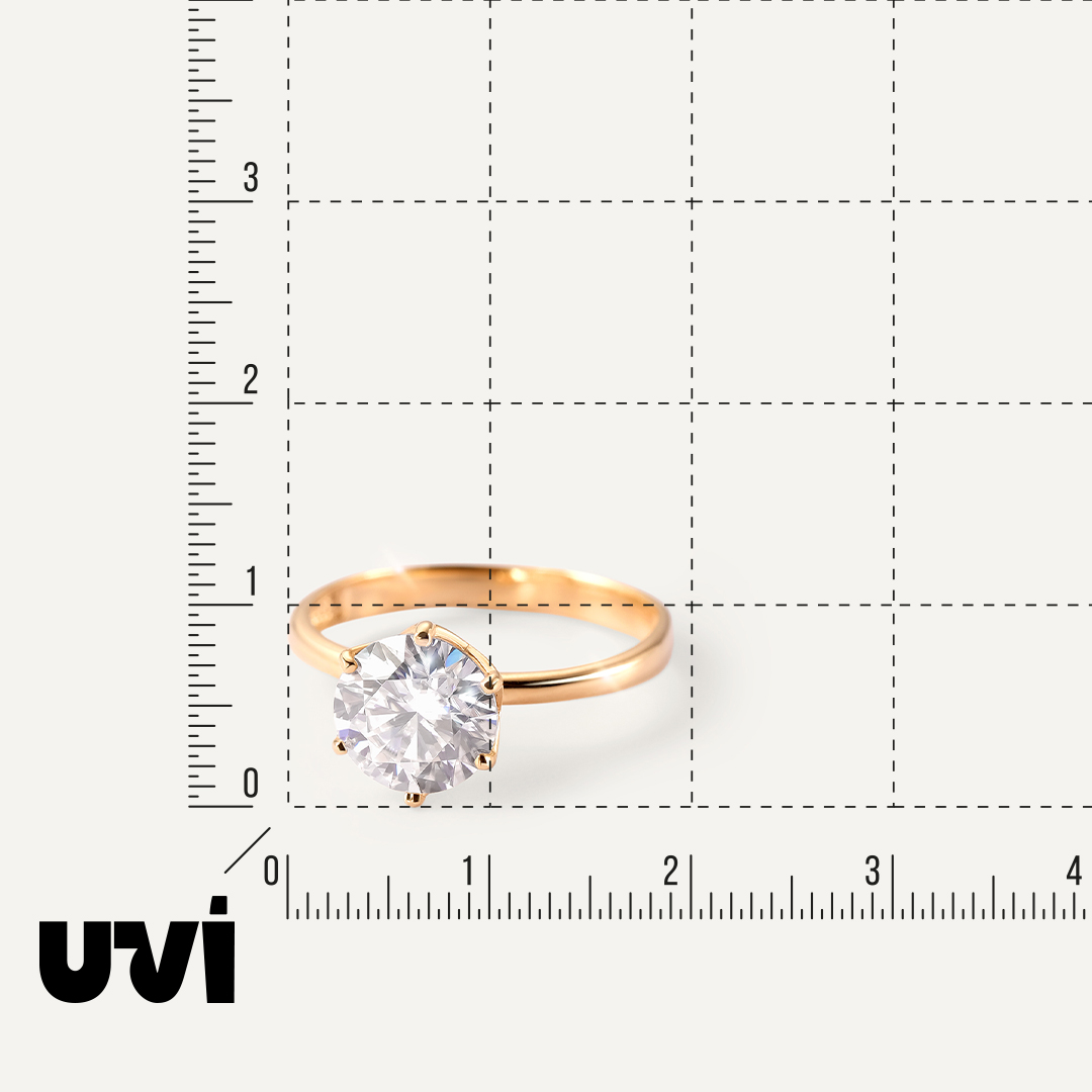 Серебряное кольцо с муассанитом