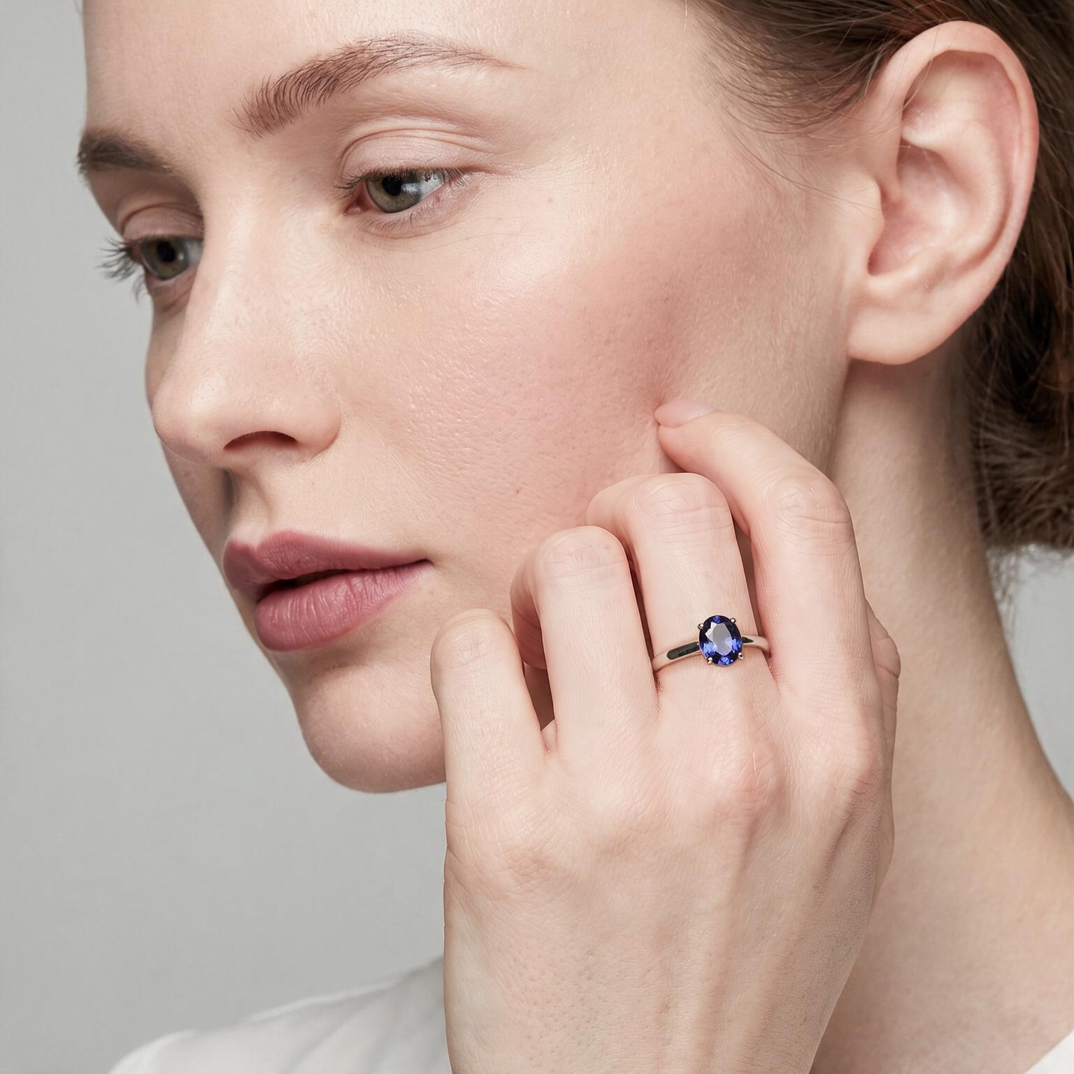 Серебряное кольцо с иолитом